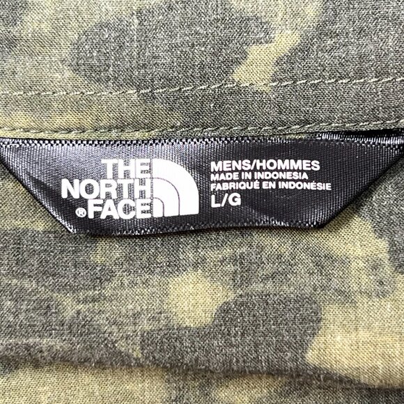 Vintage The North Face Blue Tab Green Camo Button Down Shirt - Picture 10 of 10